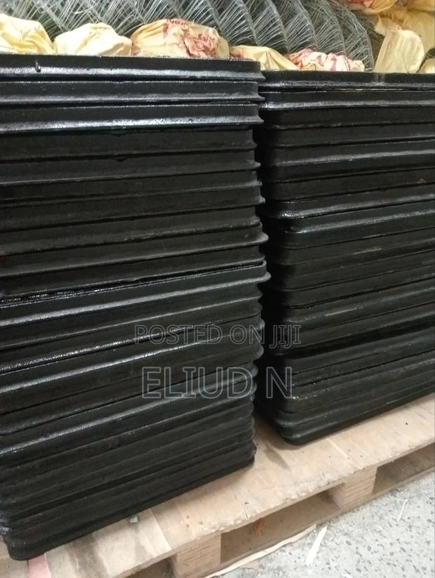 Quality Cast Iron Manhole Cover 600×450mm - thumbnail 2