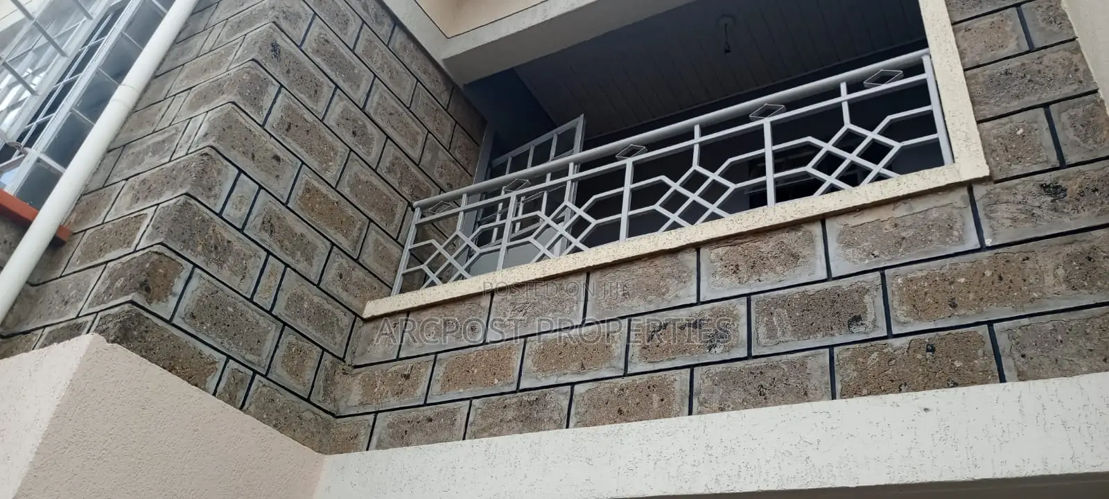 4bdrm Maisonette in Greenfields for sale