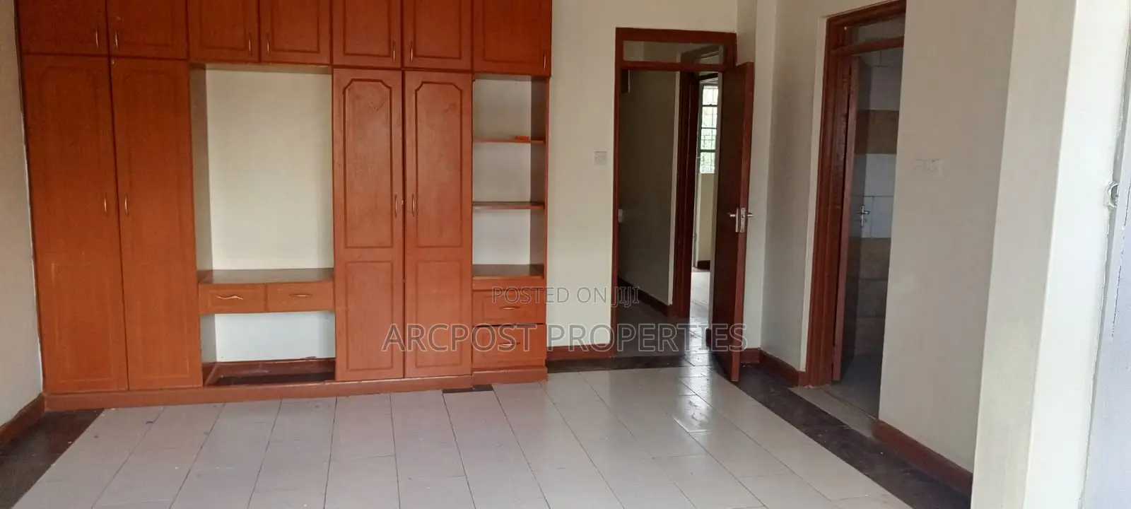 4bdrm Maisonette in Greenfields for sale