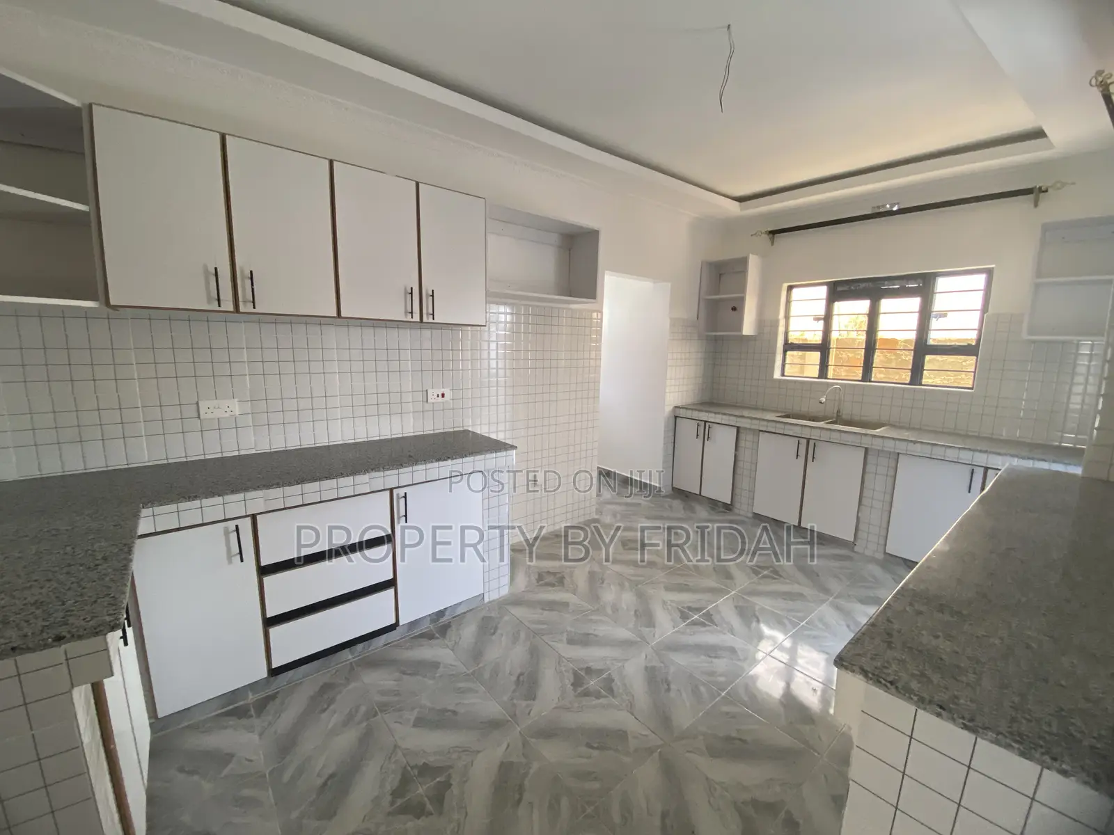 4bdrm Bungalow in Kitengela for sale