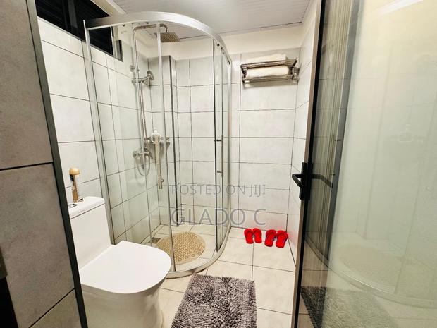 1bedroom Spacious and Elegant - thumbnail 3