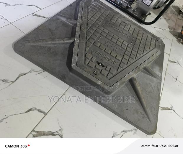 Rasintuff Triangular Manhole Cover - main view