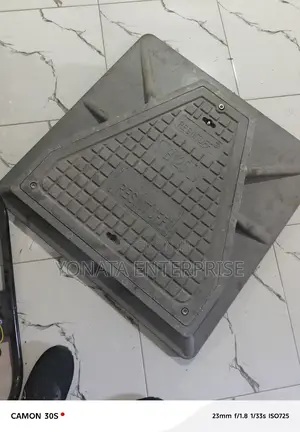 Rasintuff Triangular Manhole Cover