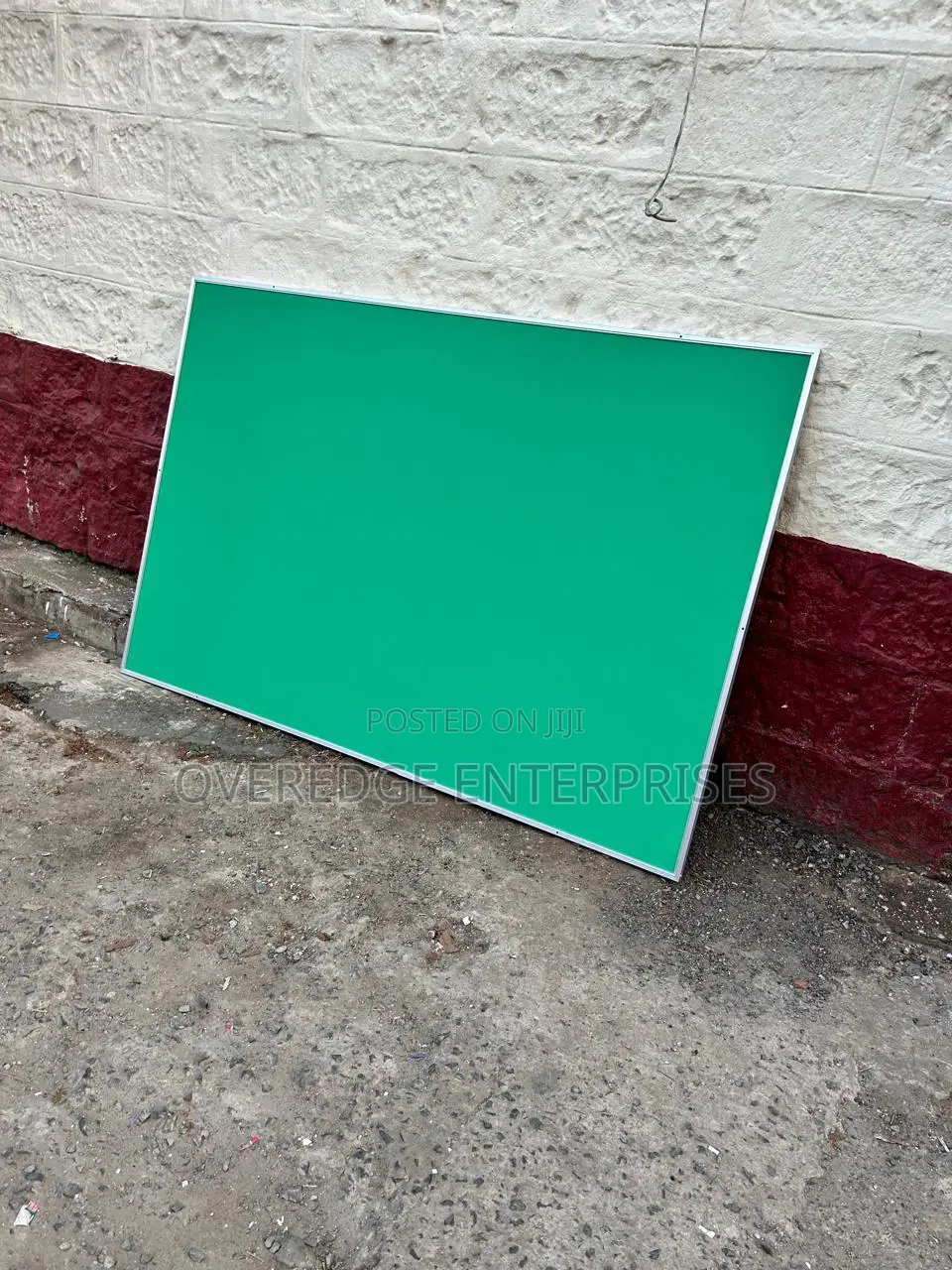 Pinboard!!Local**Noticeboard Available