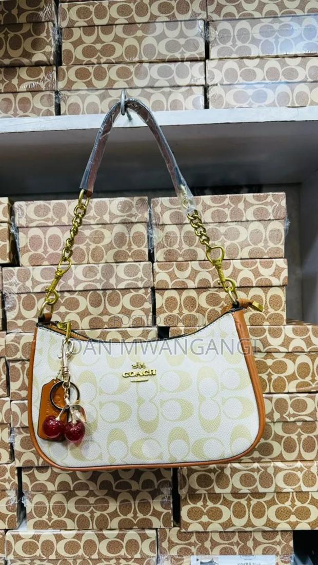 Quality Teri Coach Shoulder Bag(Fully Boxed) - thumbnail 2