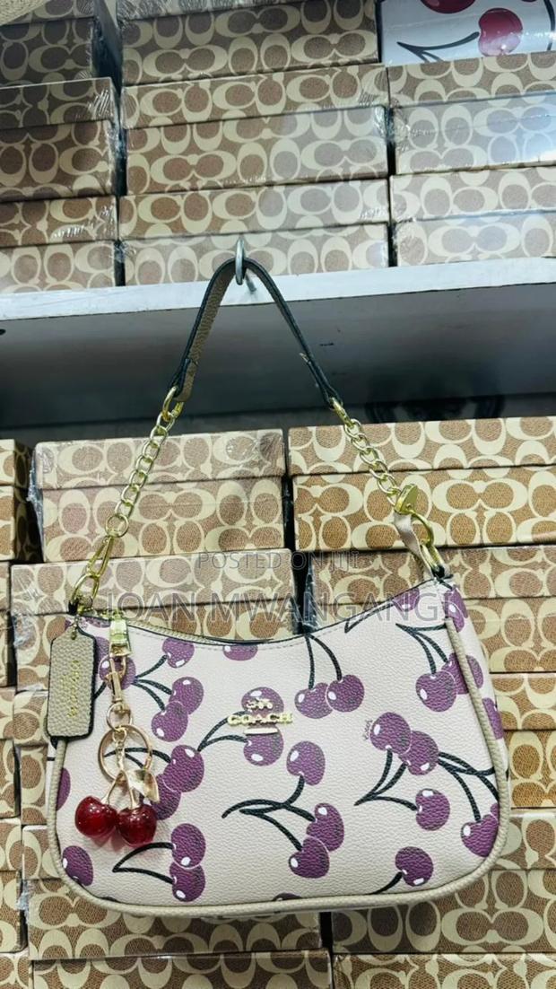 Quality Teri Coach Shoulder Bag(Fully Boxed) - thumbnail 7