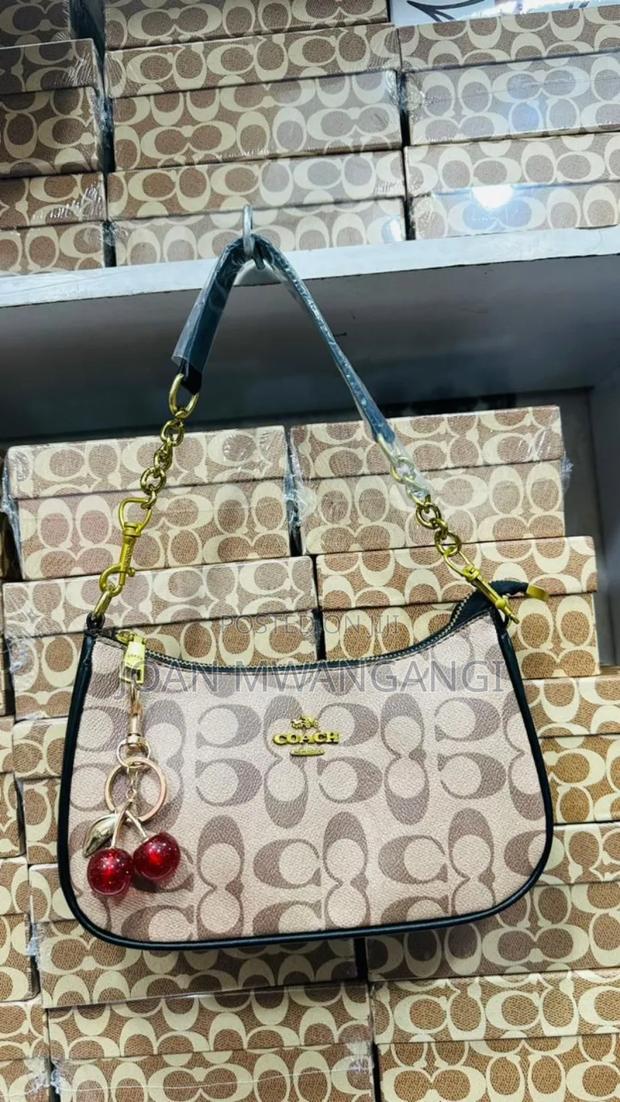 Quality Teri Coach Shoulder Bag(Fully Boxed) - thumbnail 8
