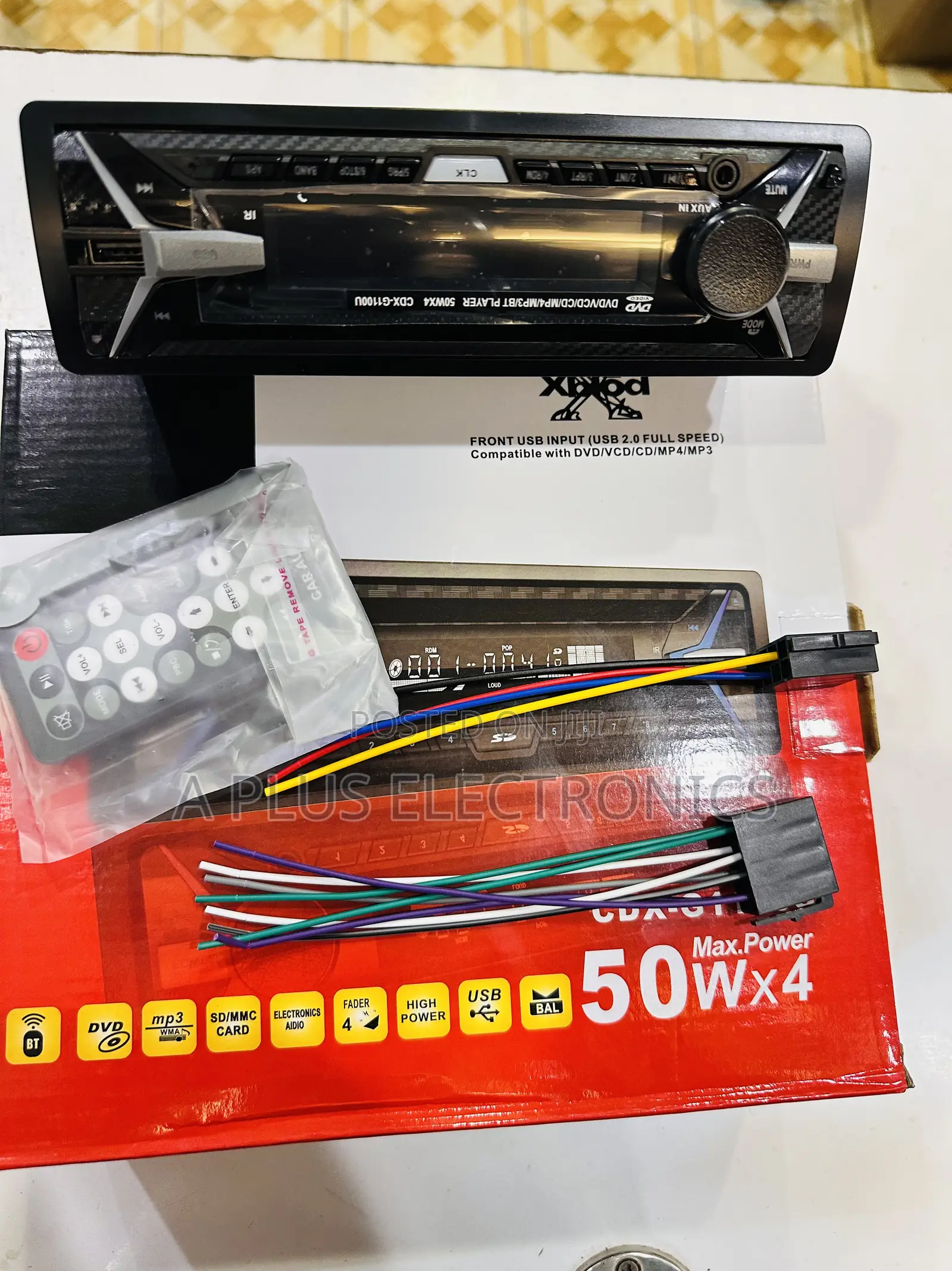 606 Mp3 Radio – Compact Music Player With Fm
