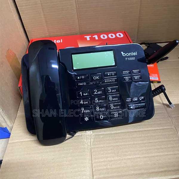Easy Simple to Use T1000 Desktop GSM Phone With Adjustable Volume - main view