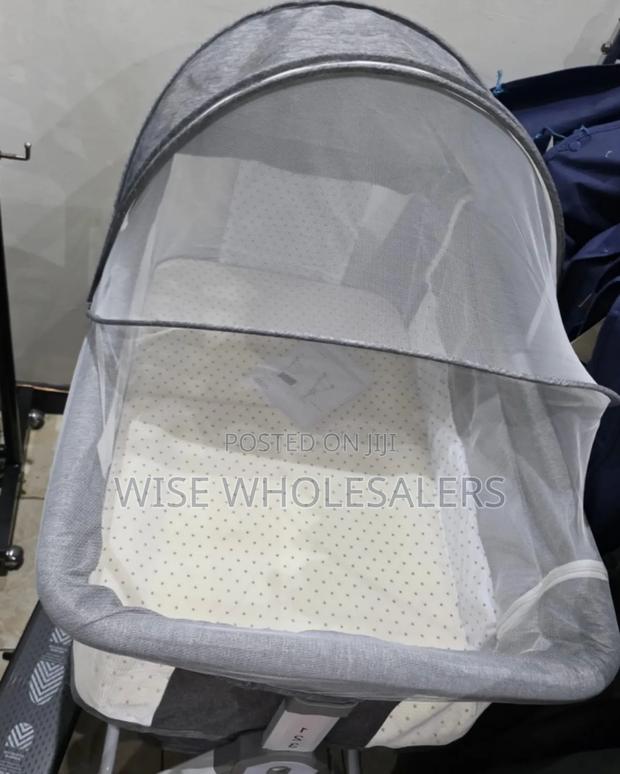“Portable Baby Bassinet – Easy to Move”