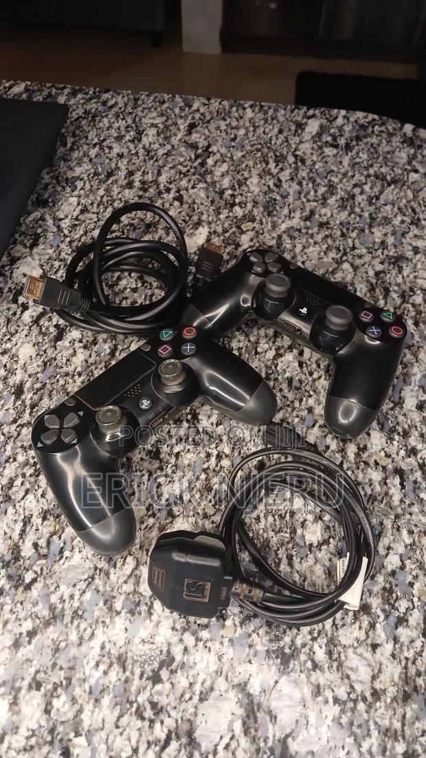 Play Station 4 - thumbnail 5
