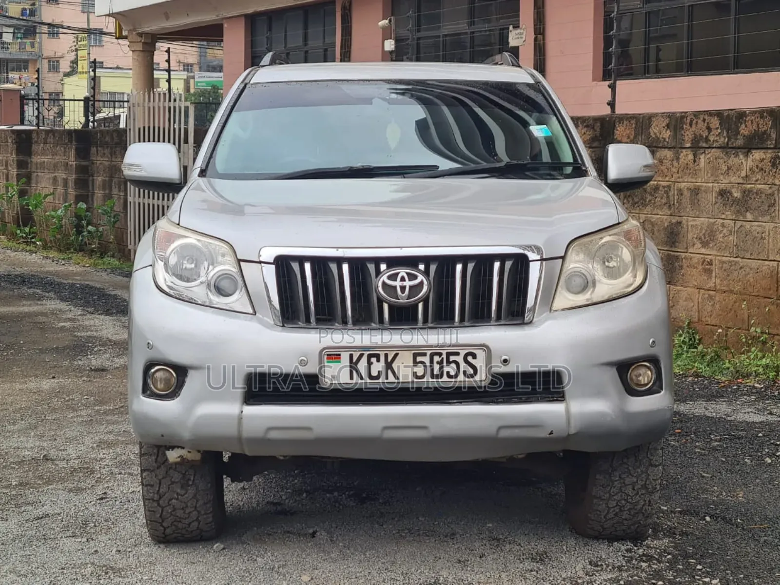 Toyota Land Cruiser Prado 2010 Silver
