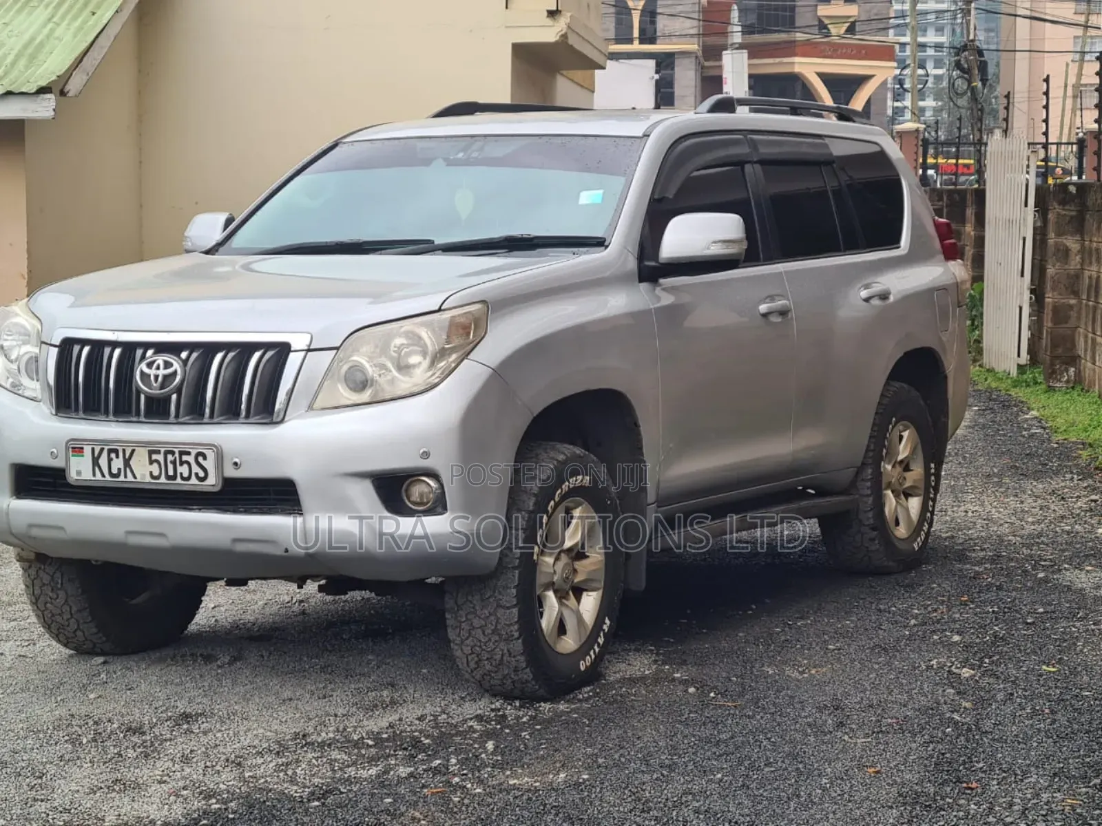 Toyota Land Cruiser Prado 2010 Silver