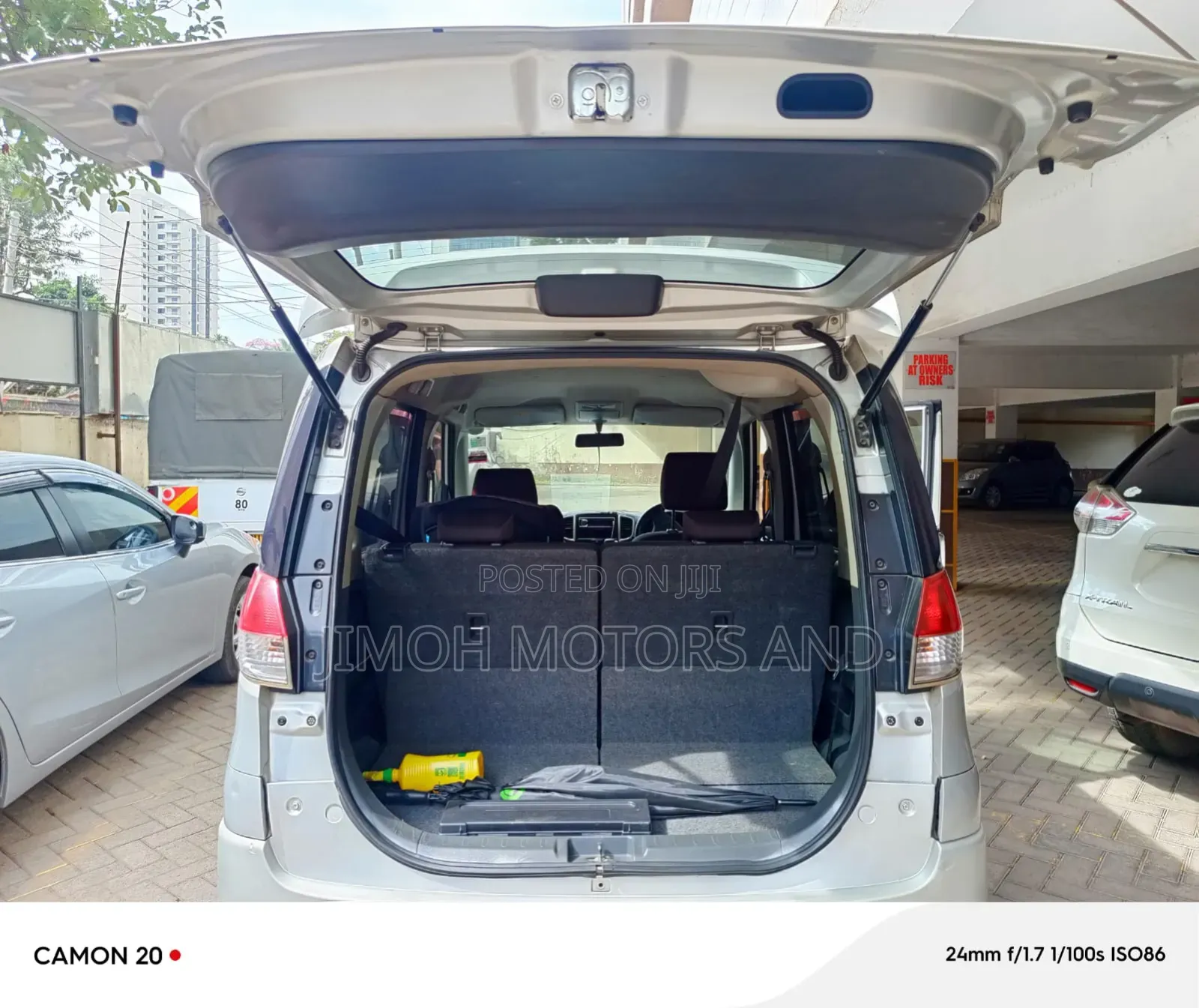 Suzuki Solio 2012 Silver