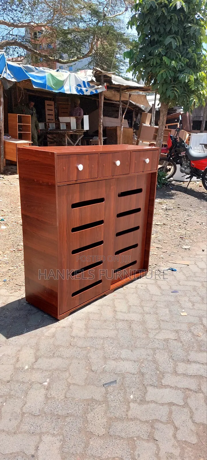 Modern Wooden Chest of Drawers – Stylish Spacious Storage