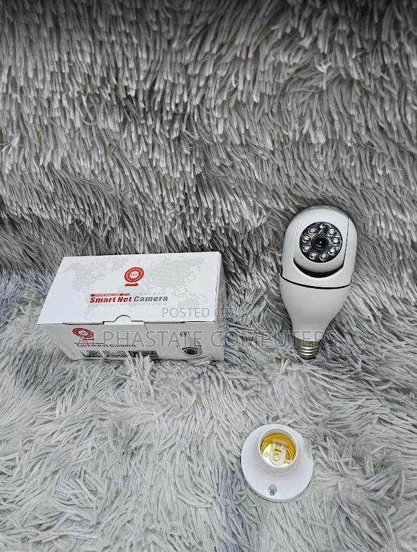 Bulb PTZ Camera 360° Rotating Security Light Camera for Home - main view