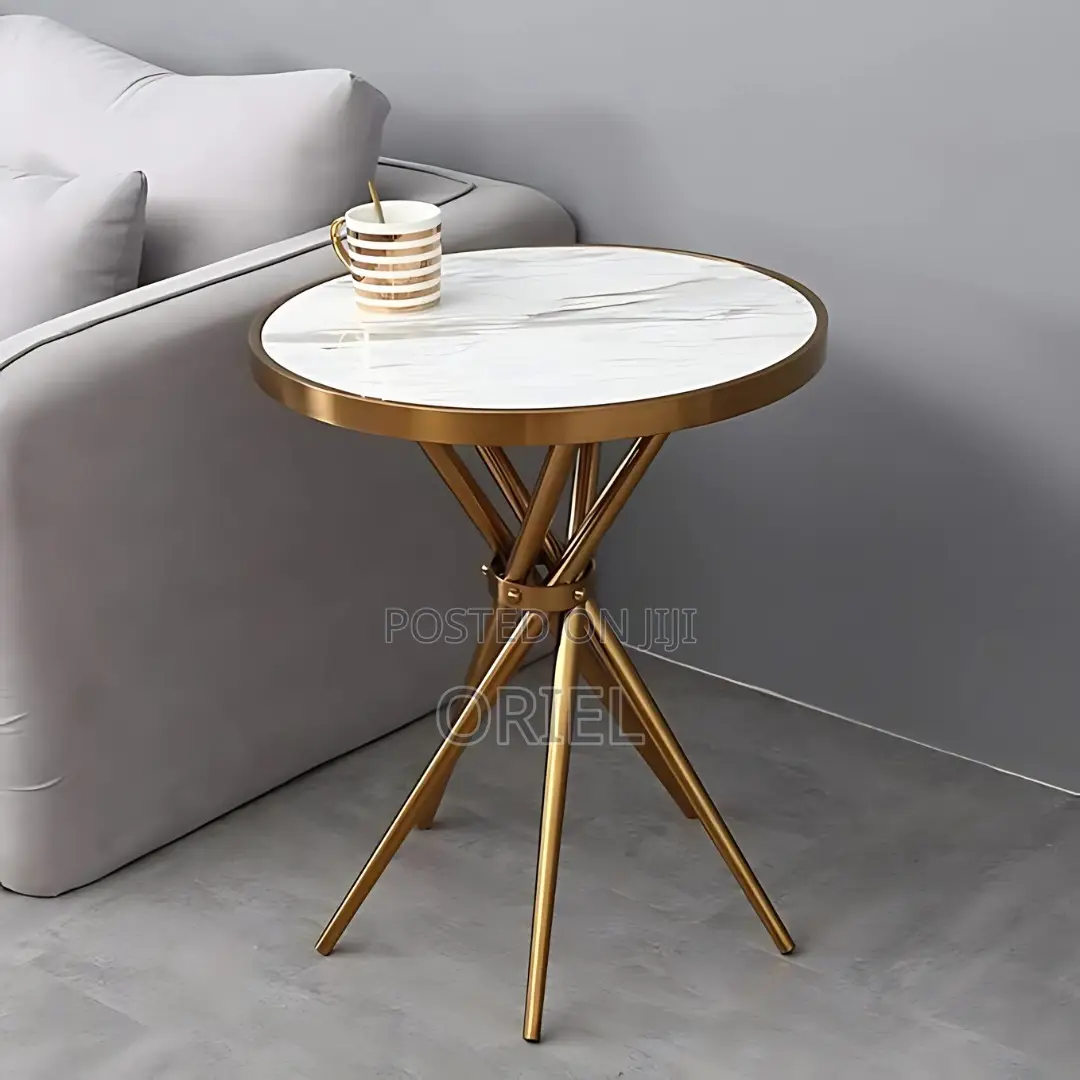 Round Coffee Table : Artistic Modern Coffee Table