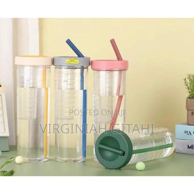 *Clear Acrylic 800ml Smoothie Tumbler With Foldable Straw - main view