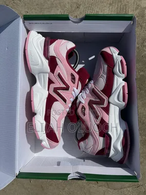 New Balance 9060 Fuchsia Pink