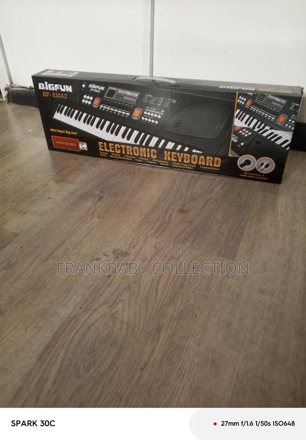 Electronic Keyboard - thumbnail 2