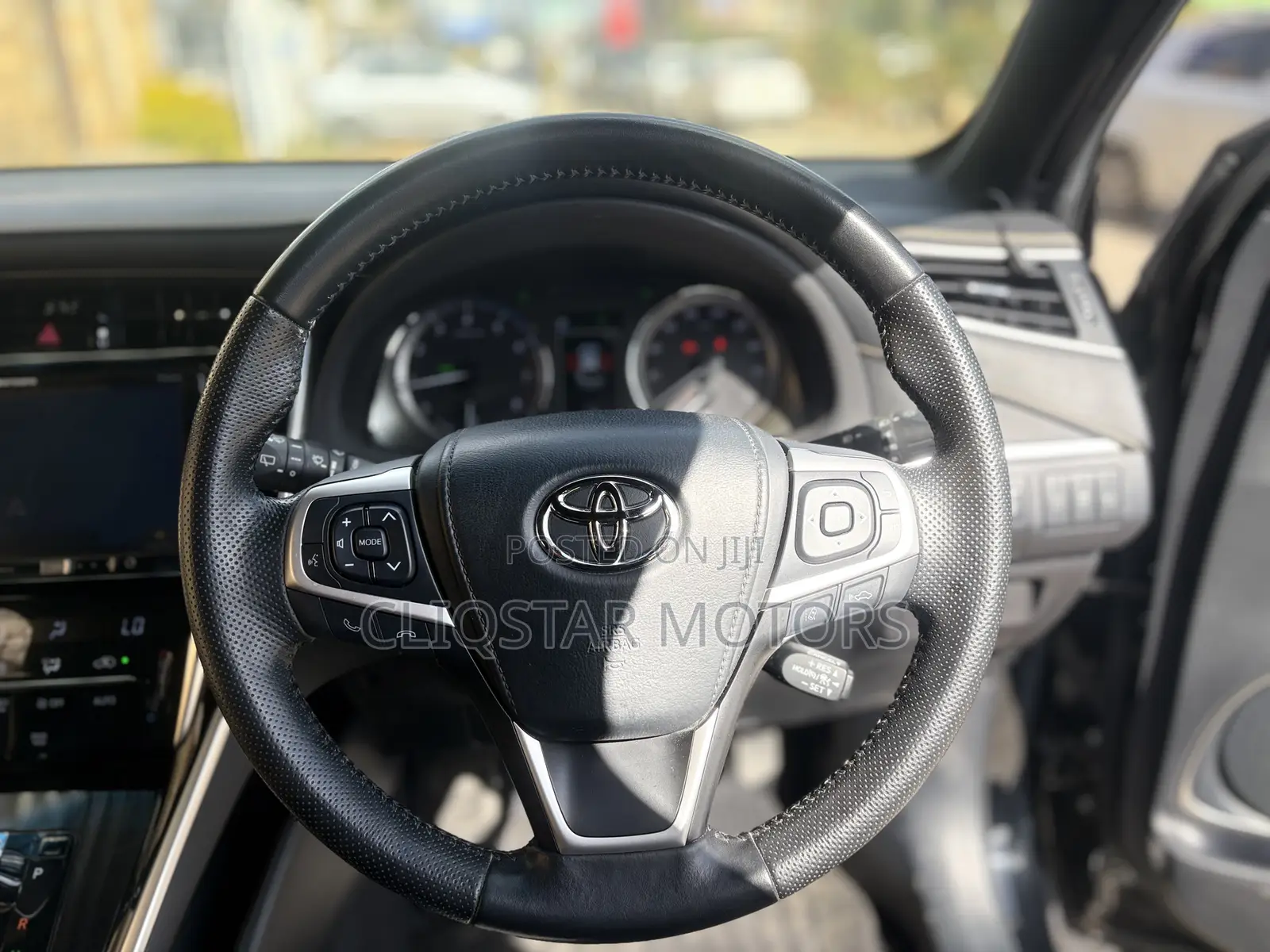 Toyota Harrier 2.0 2019 Black