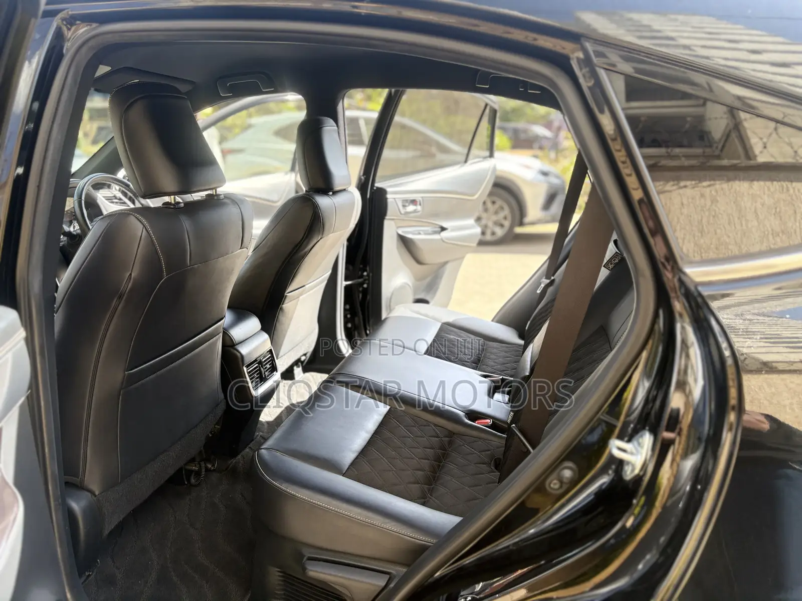 Toyota Harrier 2.0 2019 Black