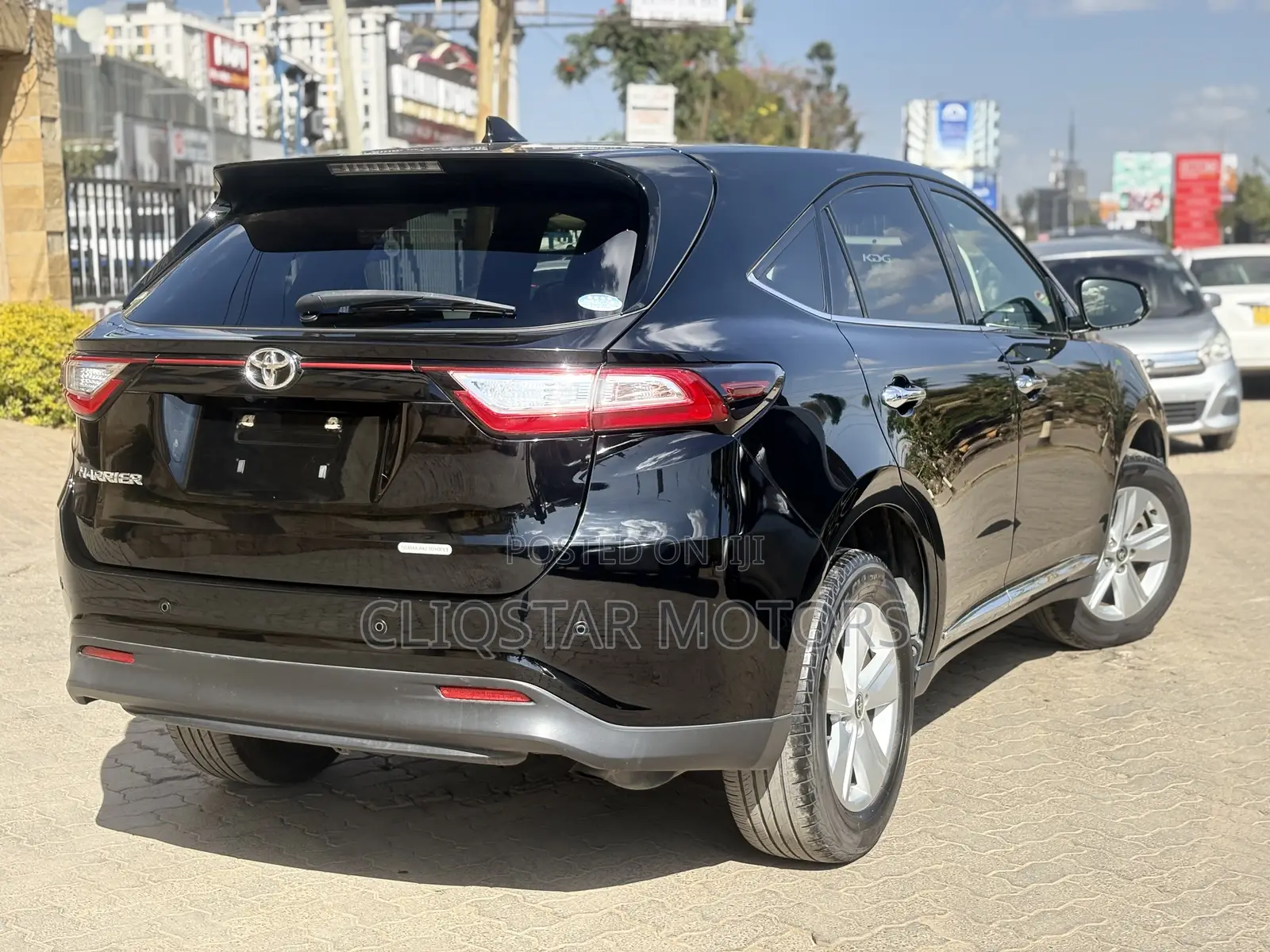 Toyota Harrier 2.0 2019 Black