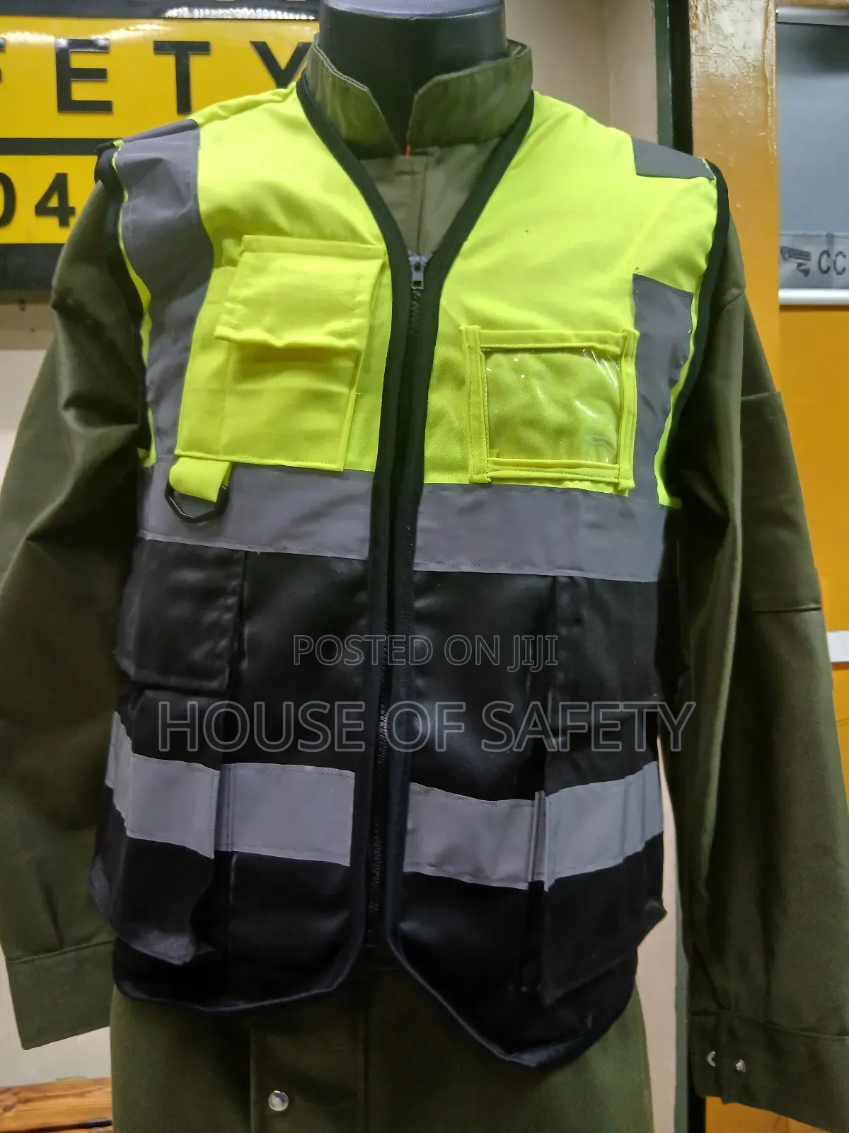 Busy Site Half Vest Jackets