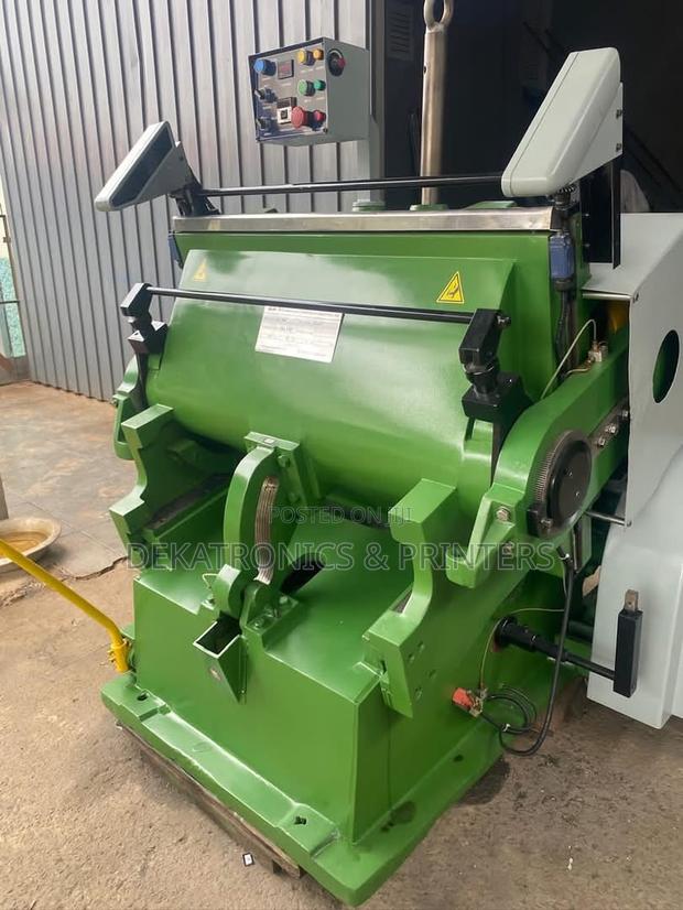 Manual Operator-Fed Die Cutting Machine - main view