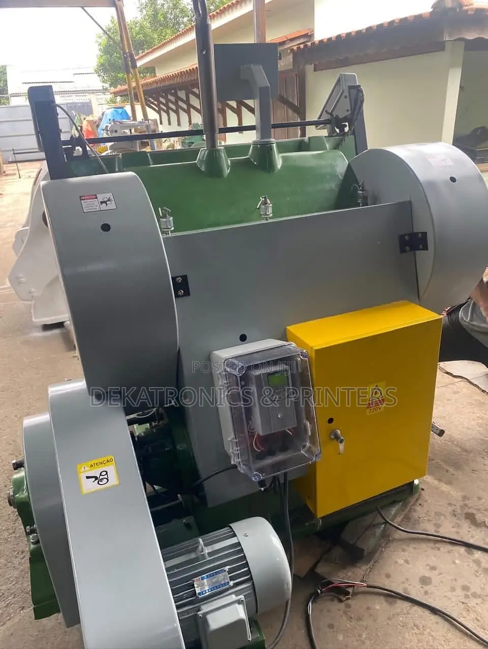 Manual Operator-Fed Die Cutting Machine