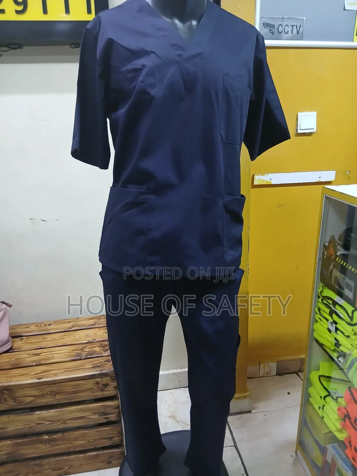 Hospital Uniforms in Blue Can Be Customized