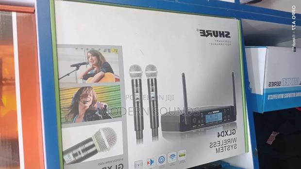 Shure Glxd4 Wireless Microphone System. - main view
