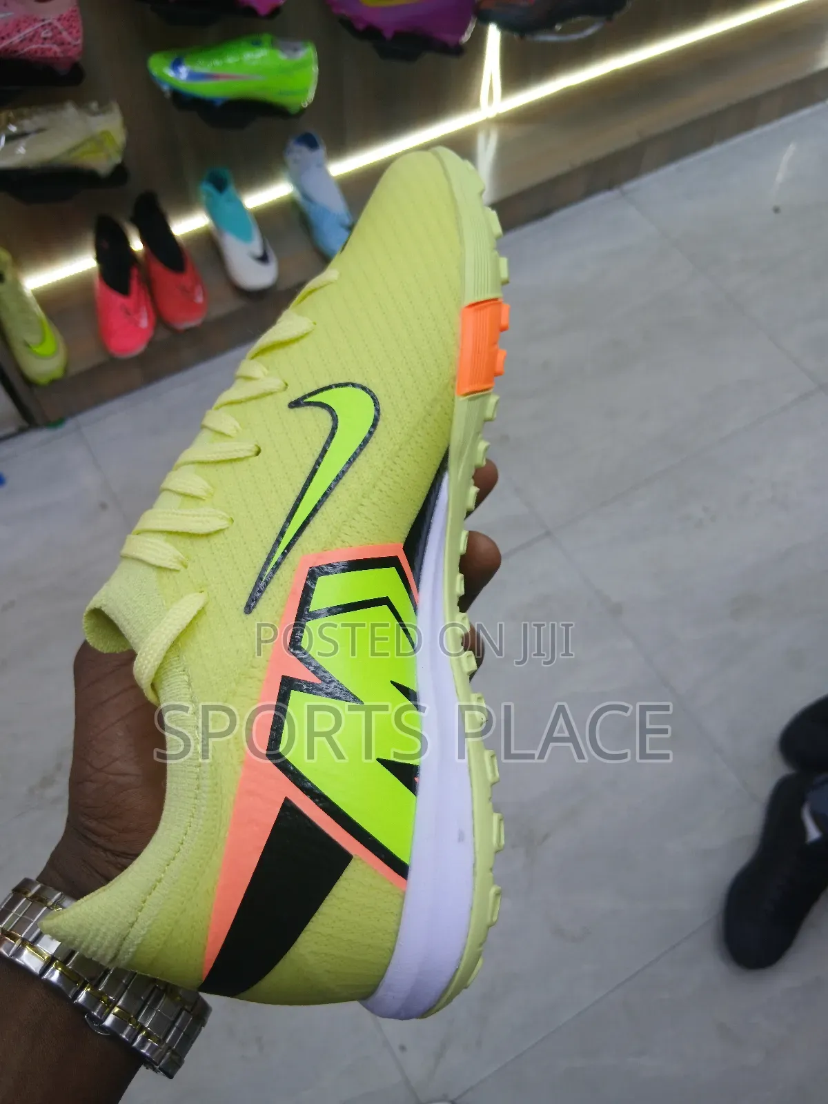 Nike Vapor 16 Ag Turf Football Trainers
