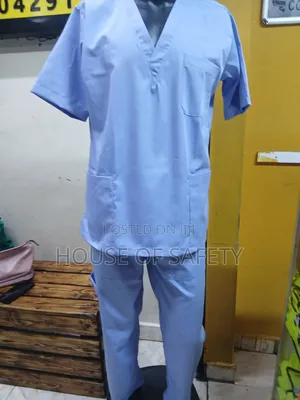 Clinical Srubs That Room for Embroidery
