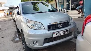 Toyota Rush 2015 Silver
