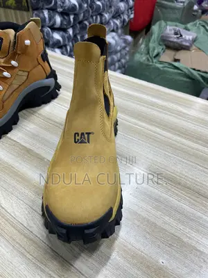 Cat High Cut Boot