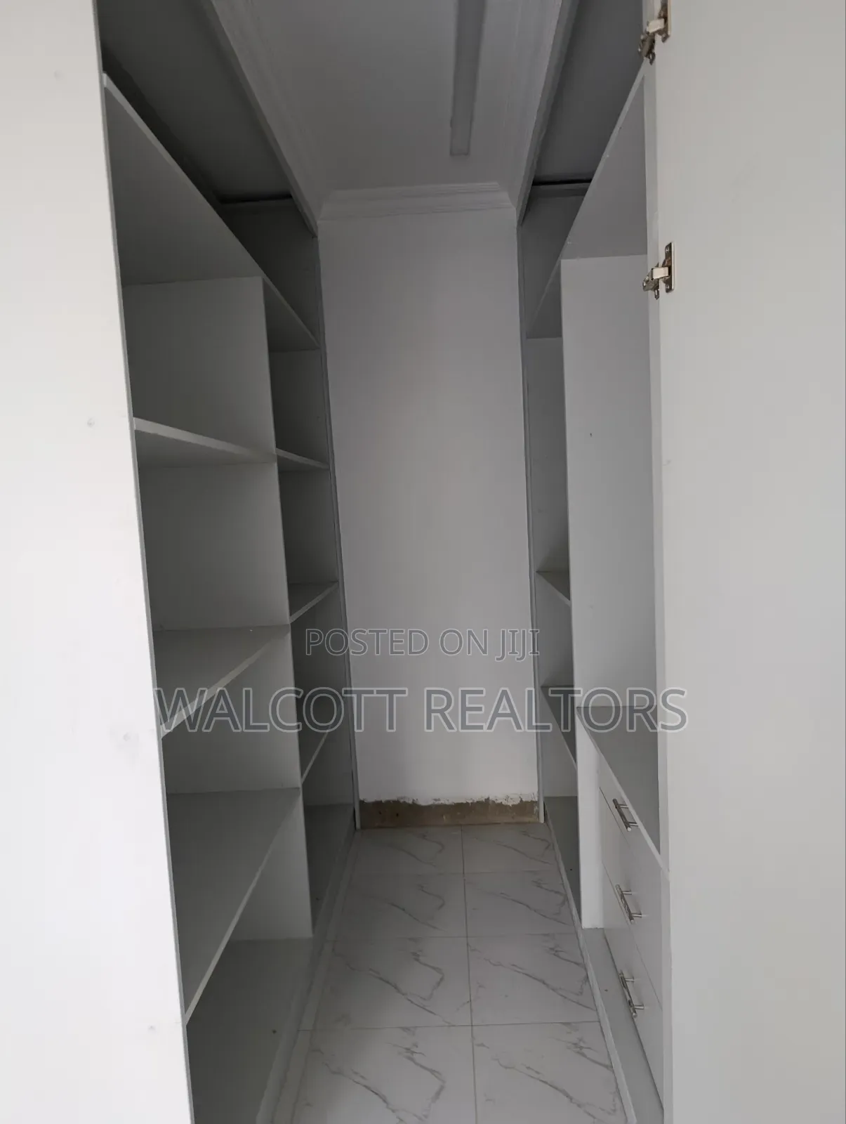 4bdrm Villa in Kinoo for rent