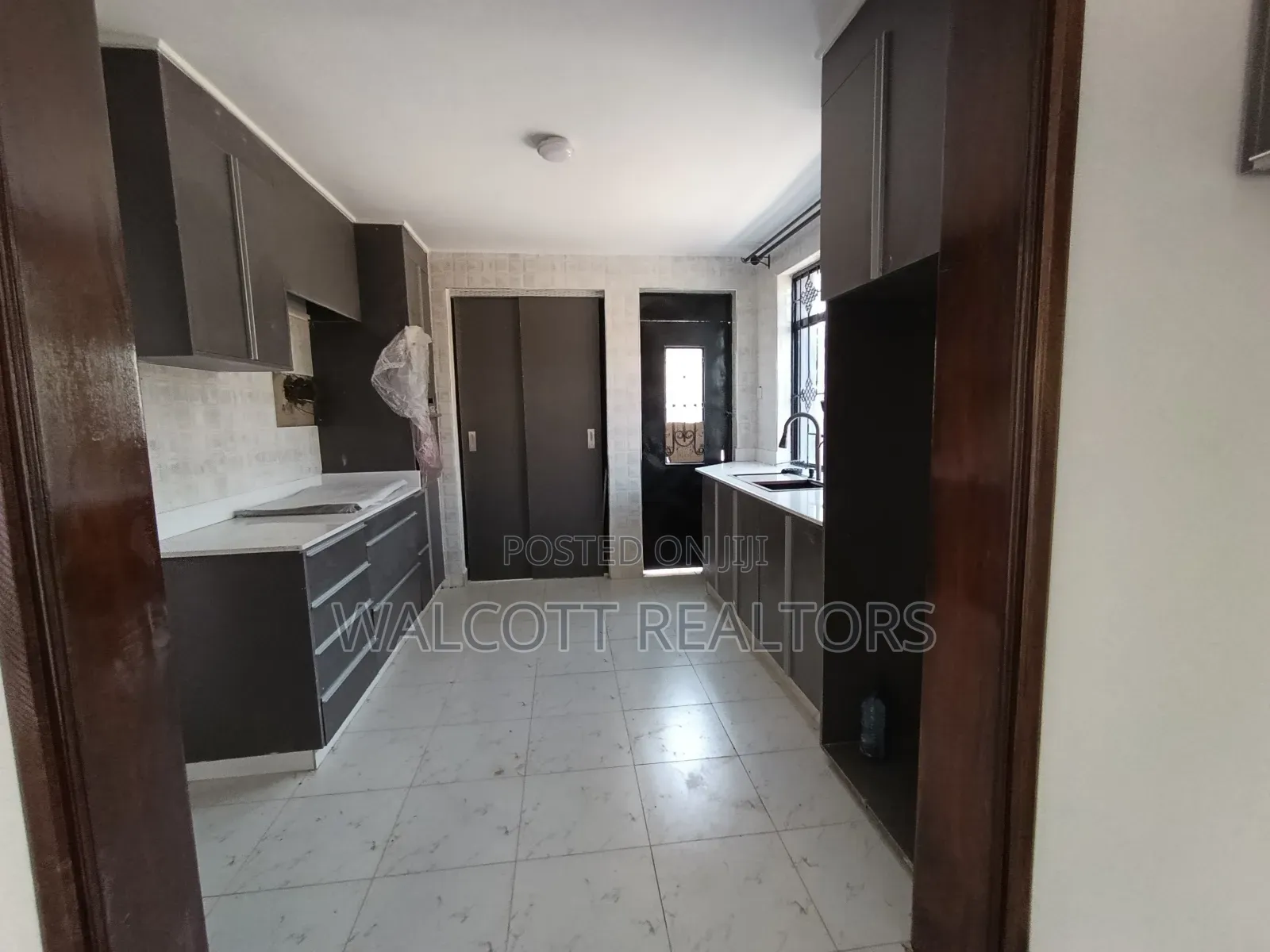 4bdrm Villa in Kinoo for rent
