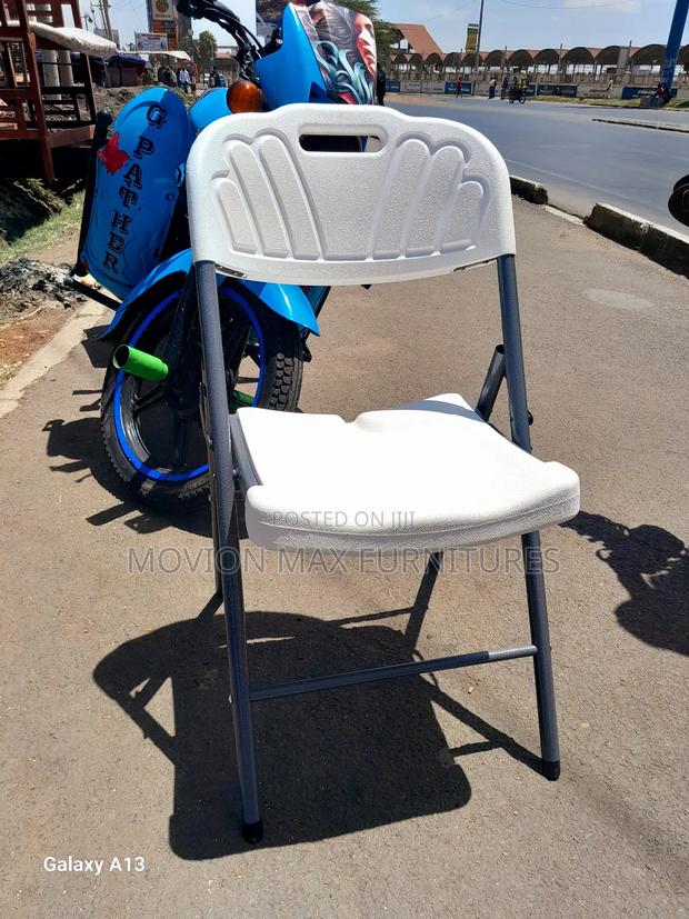 Modern Foldable Table - main view