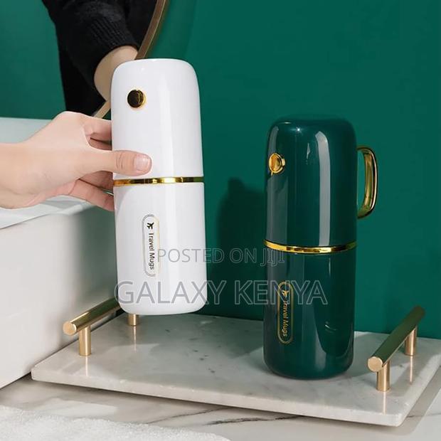 Portable Travel Toothbrush Storage Case - thumbnail 2