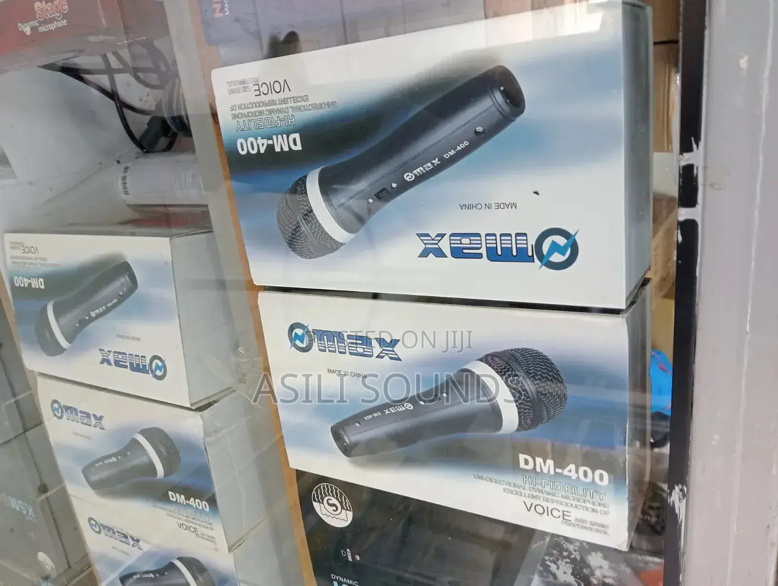 Omax Wired Microphone