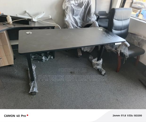 Imported Modern Motorists Electric Adjustable Desk 1.4 MTRS Black