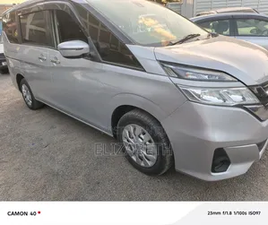 Nissan Serena 2017 Silver