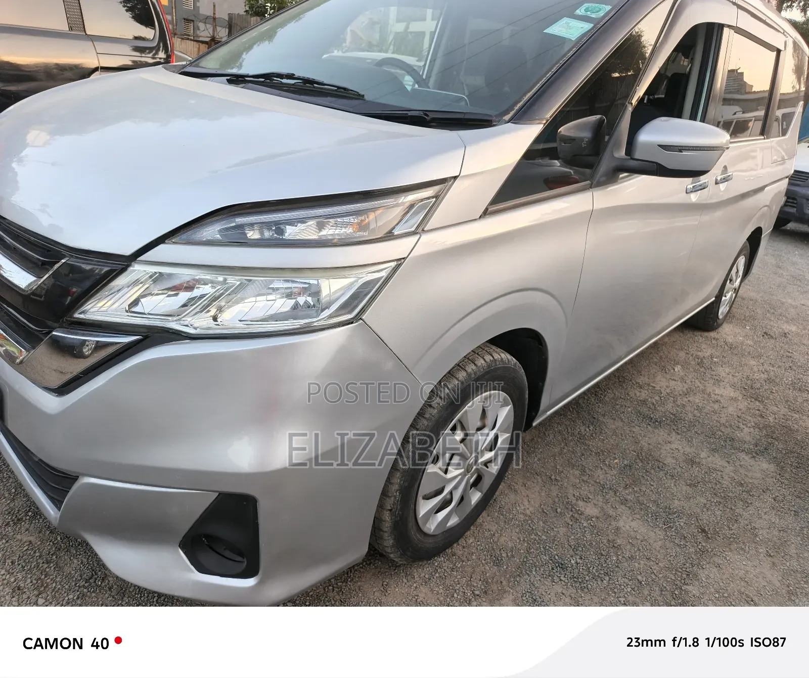 Nissan Serena 2017 Silver
