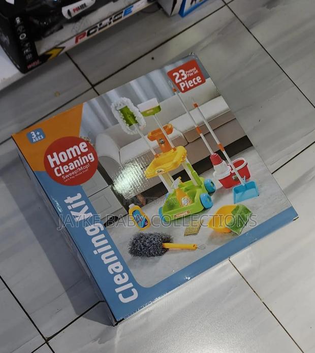 Kids Pretend Cleaning Play Set for Fun Learning Role Play - thumbnail 3