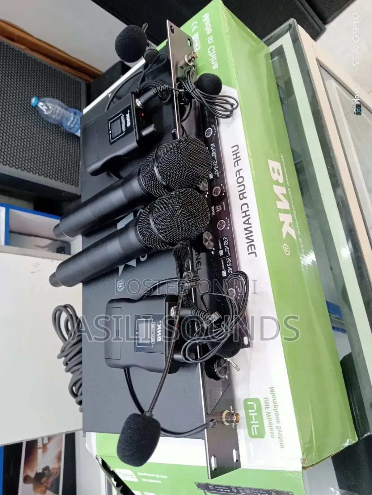 BNK Bk8400 Uhf Wireless Microphone Set