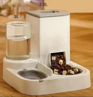 2-in-1 Automatic Pet Food Dispenser –Av - thumbnail 2