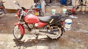 TVS HLX Plus ES 2017 Red - main view