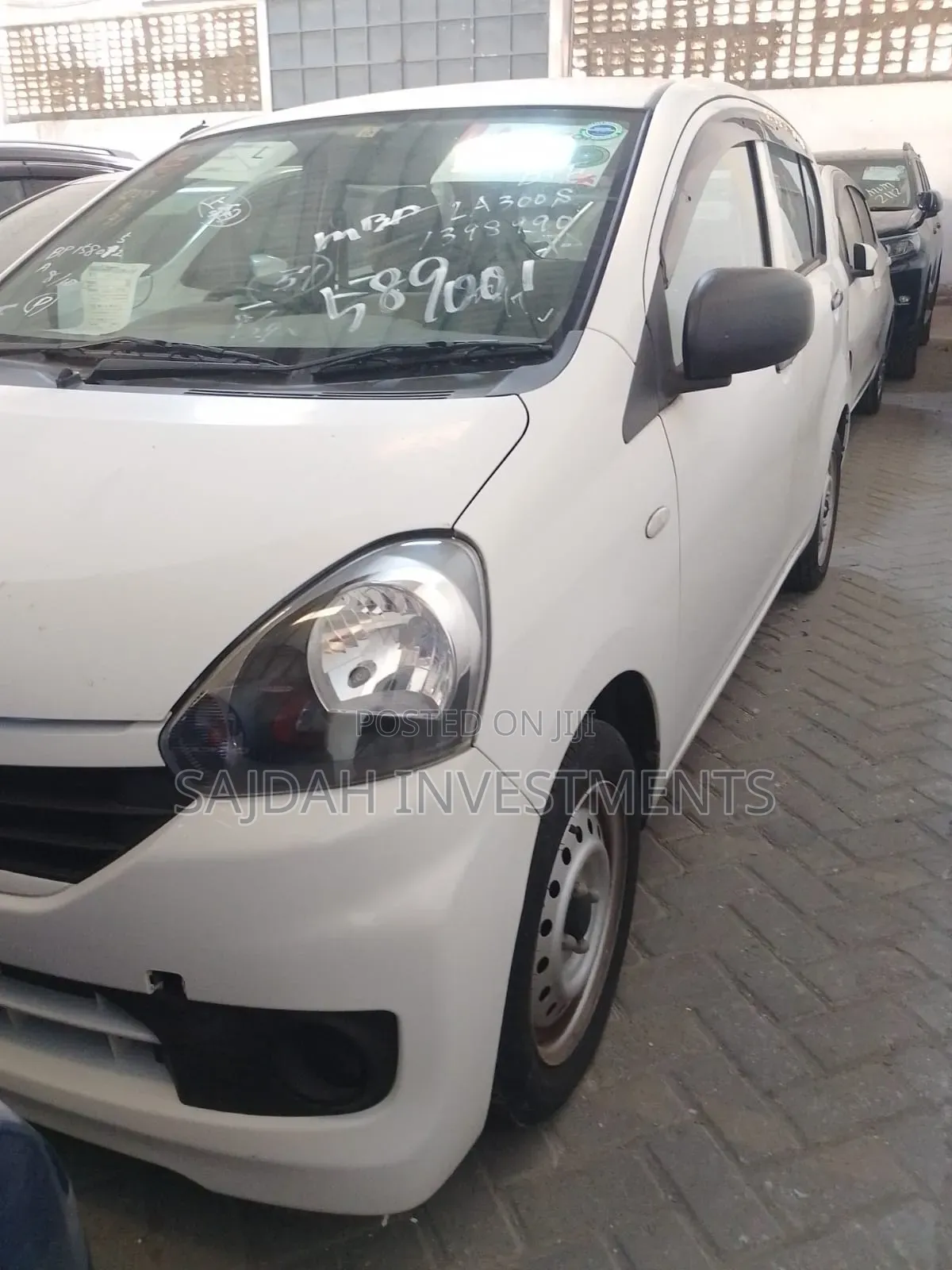 Daihatsu Mira 2017 White