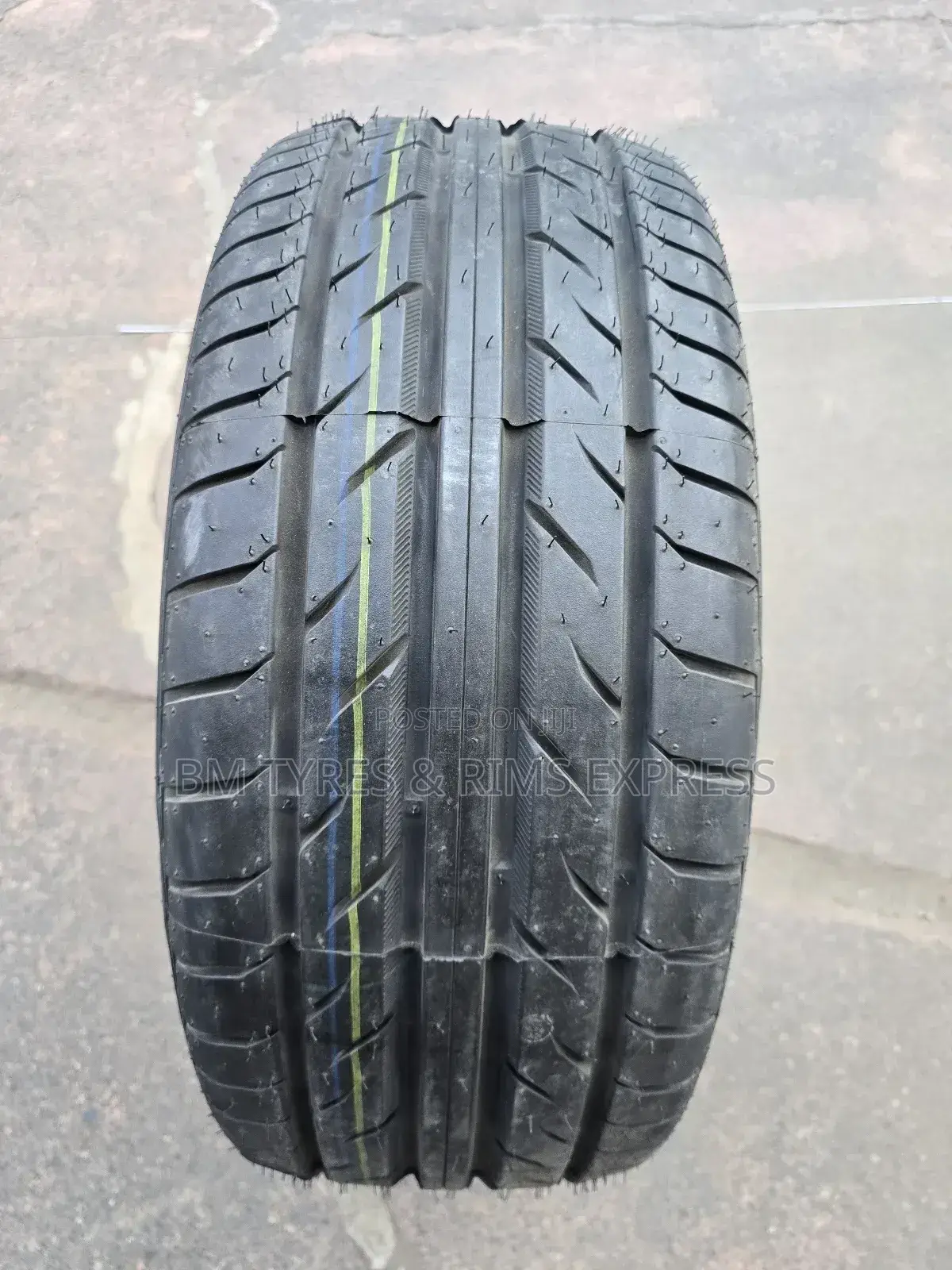 225 /40 R18 Achilles Tyres (Indonesia)